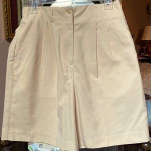 Pale yellow izod size 10 shorts